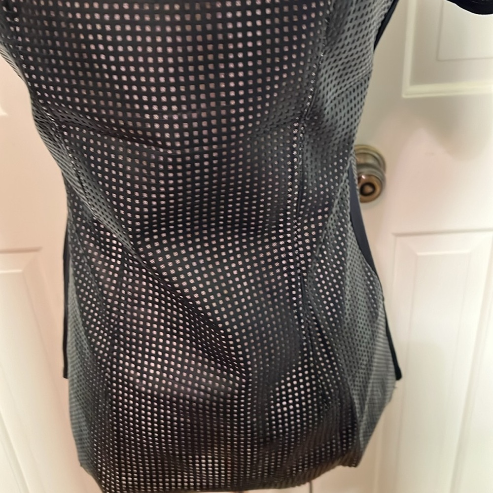 BCBGmaxazria perforated t-shirt. Size s - Picture 4 of 7